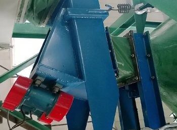 M&aacute;y nạp rung